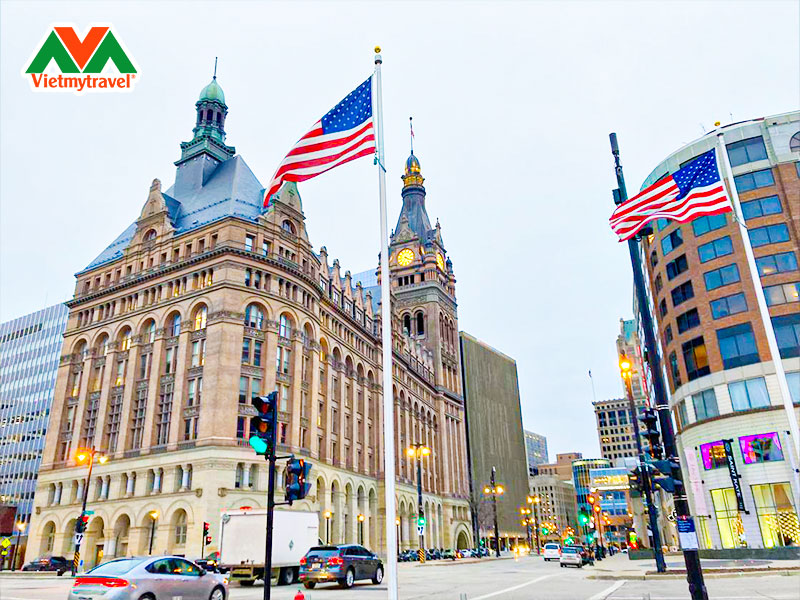 toa-nha-thi-chinh-milwaukee