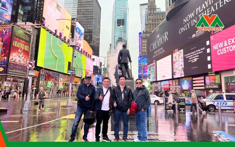 Quảng trường thời đại