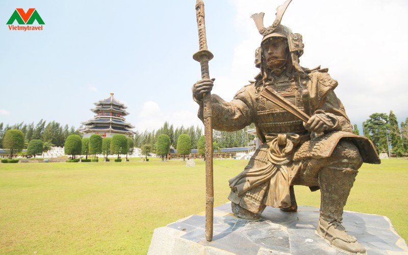 thanh-pho-dien-anh-tam-quoc-du-lich-thuong-hai