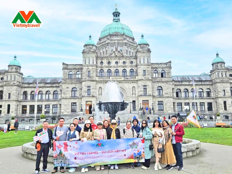 doan-tour-du-lich-canada