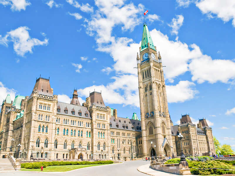 du-lich-canada-tham-than-gia-re-vietmytravel