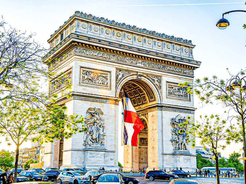 tour-du-lich-4-nuoc-chau-au-vietmytravel