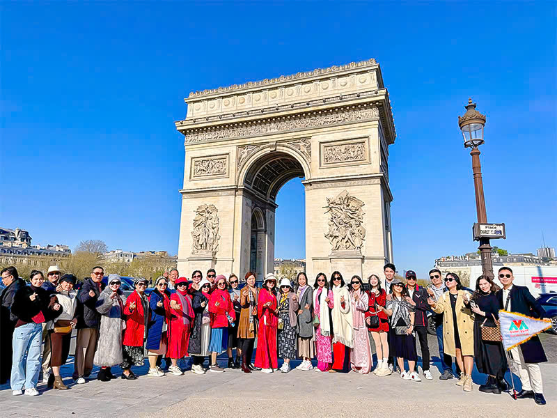 Chi phí du lịch châu Âu tự túc hết bao nhiêu tiền?