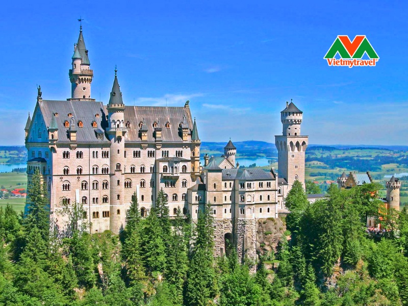 Lâu đài Neuschwanstein